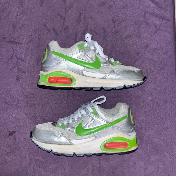 AS IS: 2 x Nike Air Max 6.5 - Picture 4 of 15